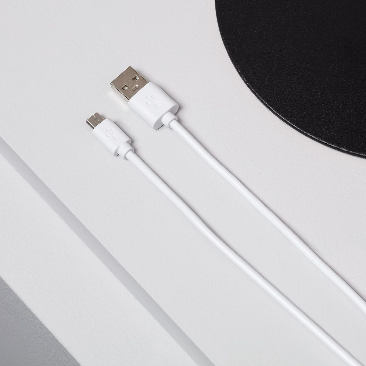 Lampada da Tavolo LED Ricaricabile Nero IP44 In Alluminio e Policarbonato