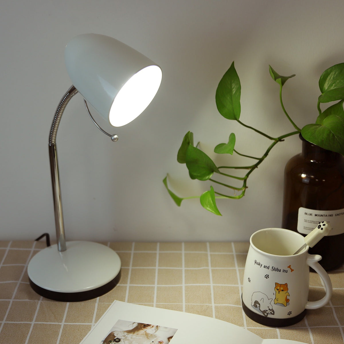 Lampada Da Tavolo Aigostar Flex per lampadine E27 Bianca