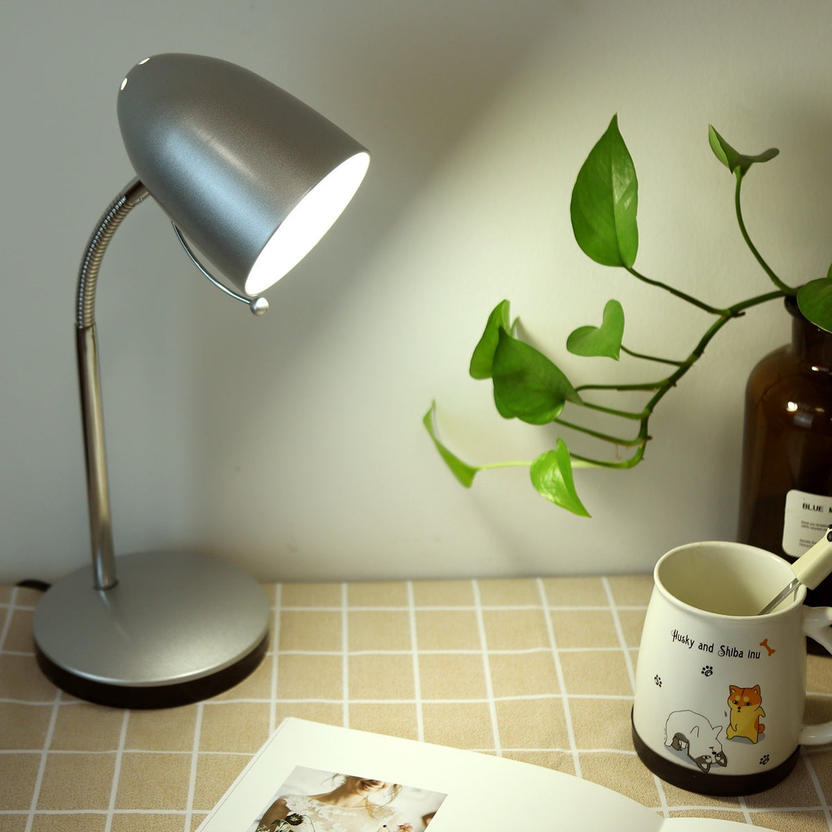 Lampada Da Tavolo Aigostar Flex per lampadine E27 Silver
