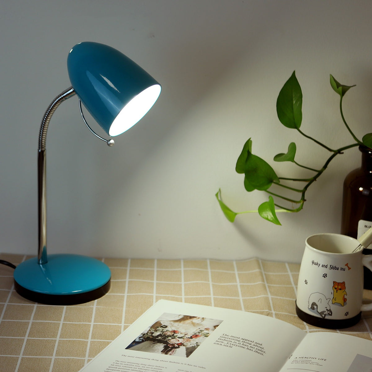 Lampada Da Tavolo Aigostar Flex per lampadine E27 Blu