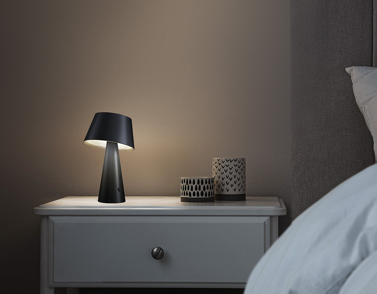 Lampada da Tavolo LED Solare e USB-C TIZIA Nera 2,6W 3000K IP54