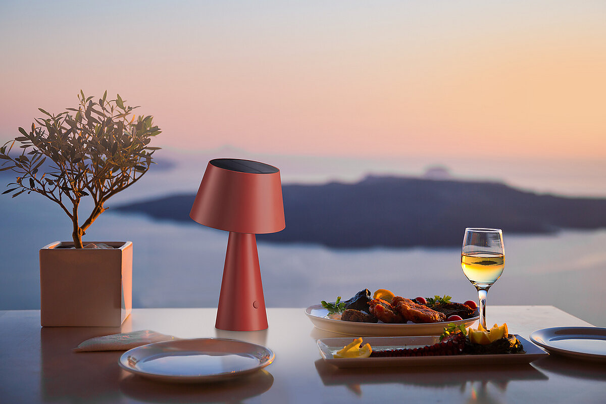 Lampada da Tavolo LED Solare e USB-C TIZIA Bianca 2,6W 3000K IP54