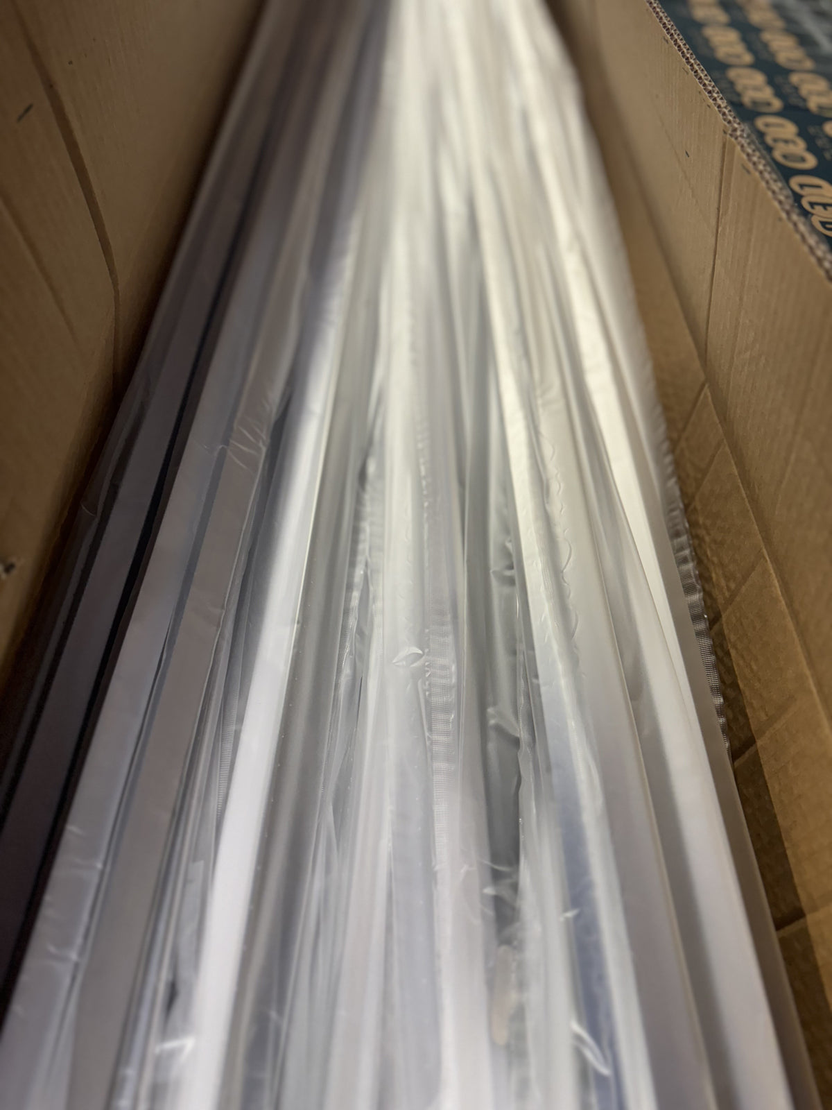 Profilo in Alluminio 2 Metri per Striscia Led Anodizzato Kit Completo