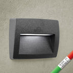 Segnapasso in Resina LORENZA 190 Nero IP55 con R7S 7,5W CCT