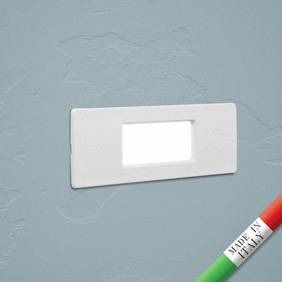 Segnapasso da Incasso in Resina NINA 150 Bianco IP55 con R7S 3,5W CCT