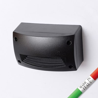 Segnapasso in Resina EXTRALETI 200 HS Nero IP66 con GX53 3W CCT