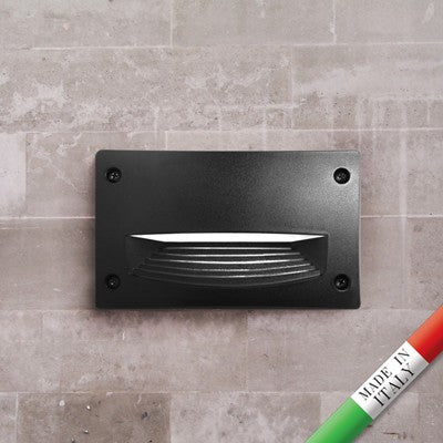 Segnapasso da Incasso in Resina LETI 200 HS Nero IP66 con GX53 3W CCT