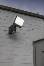 Faro con Pannello Solare SUNSHINE Grigio Scuro 7,5W 5000K PIR IP44