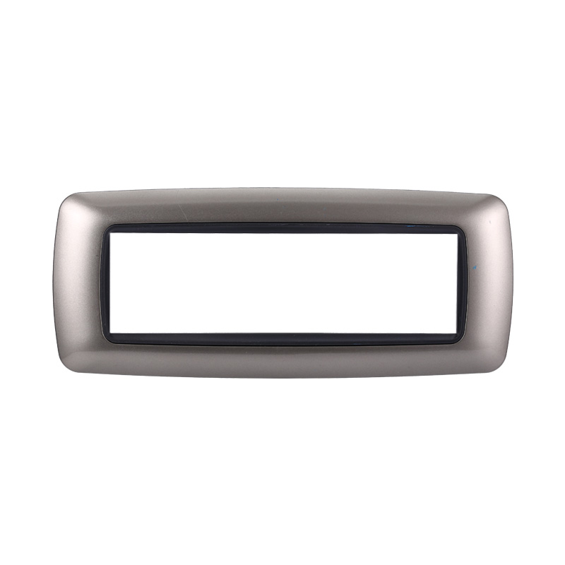 Placca in Plastica Bombata Titanio Compatibile Living Light - 7 Posti - Ettroit