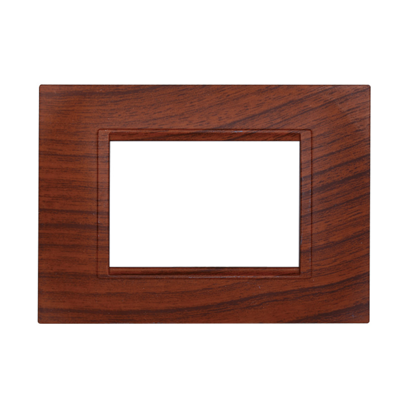 Placca in Plastica Quadrata Radica Compatibile Living Light - 3 Posti - Ettroit