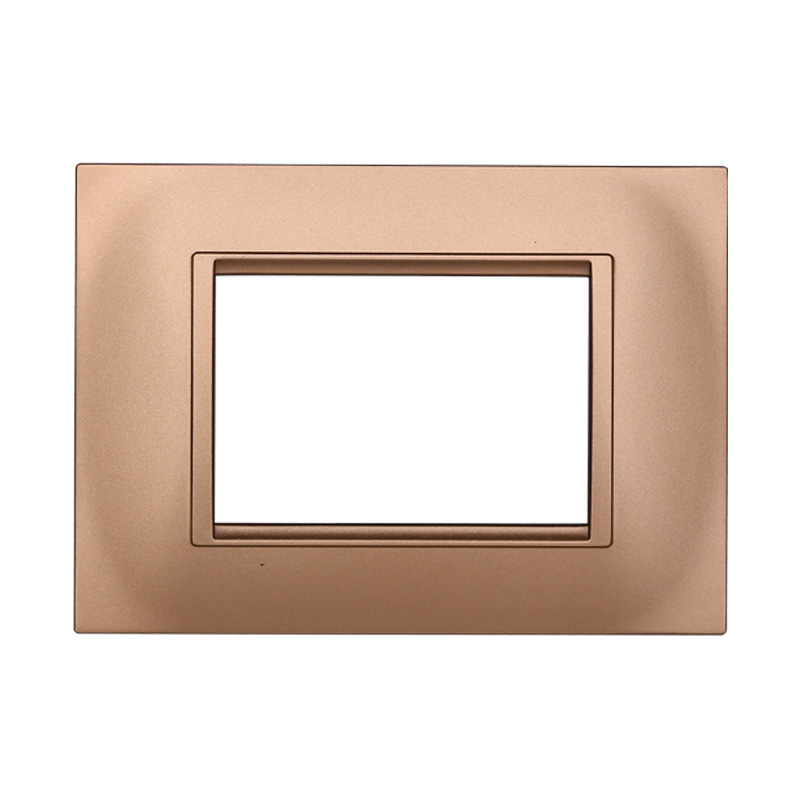Placca in Plastica Quadrata Oro Compatibile Living Light - 3 Posti - Ettroit