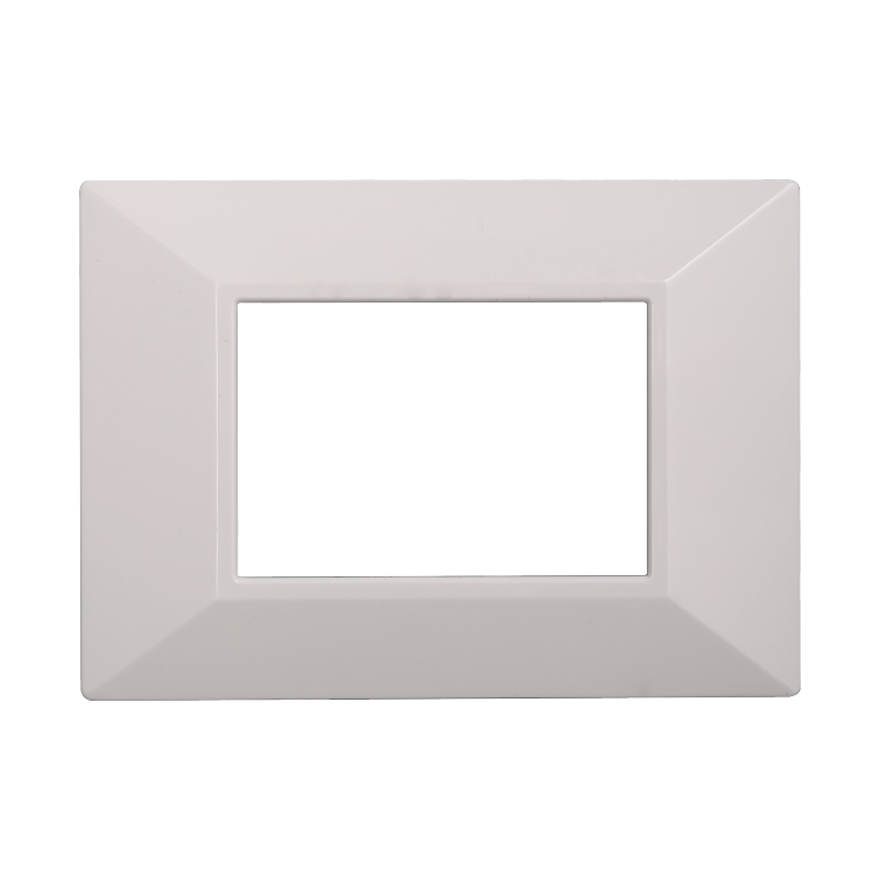 Placca Piramide in Plastica Bianca Compatibile Bticino Axolute - 3 Posti - Ettroit